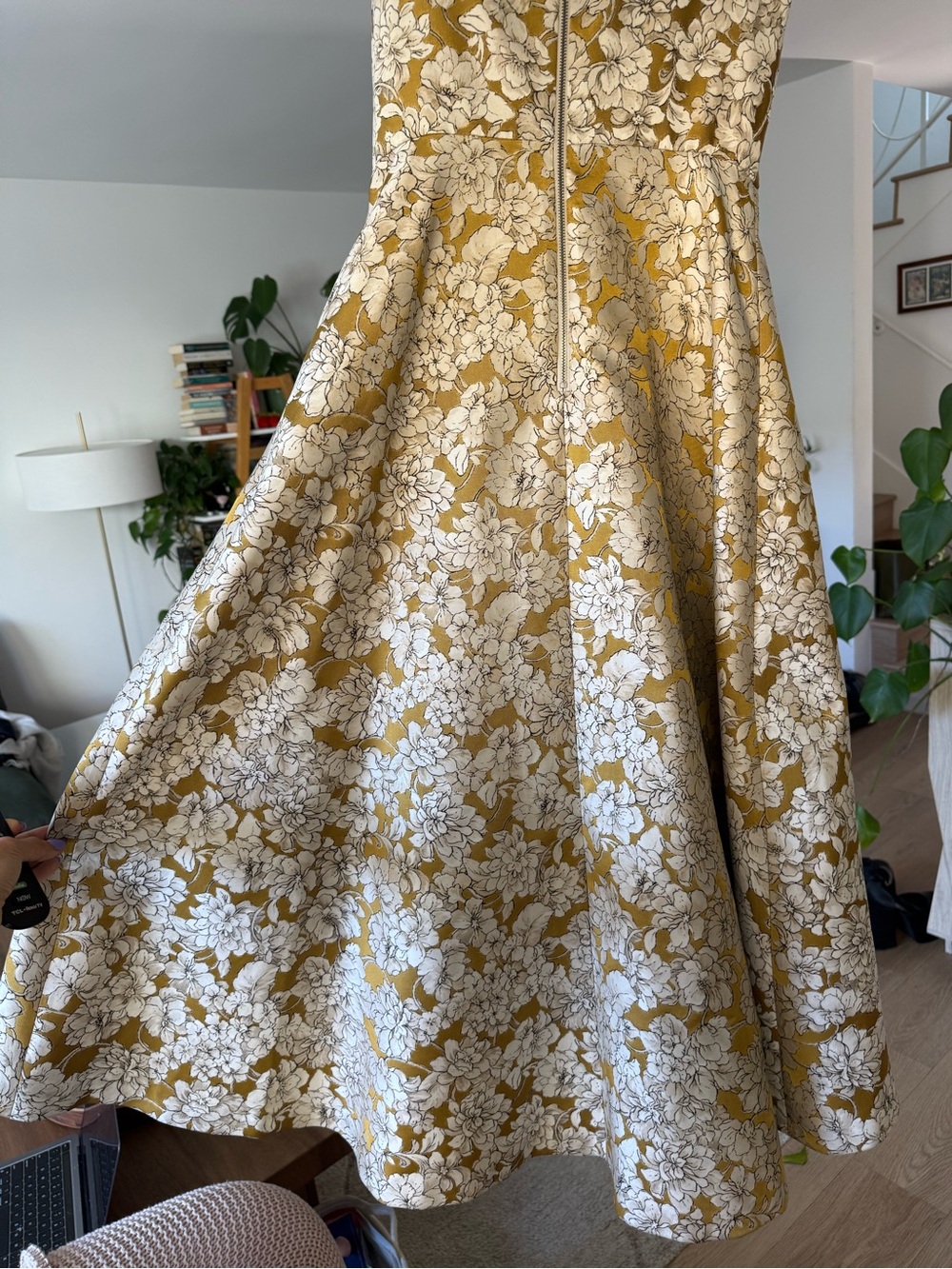 Alice + Olivia Floral Halter Midi Dress in Gold - Picture 8 of 9